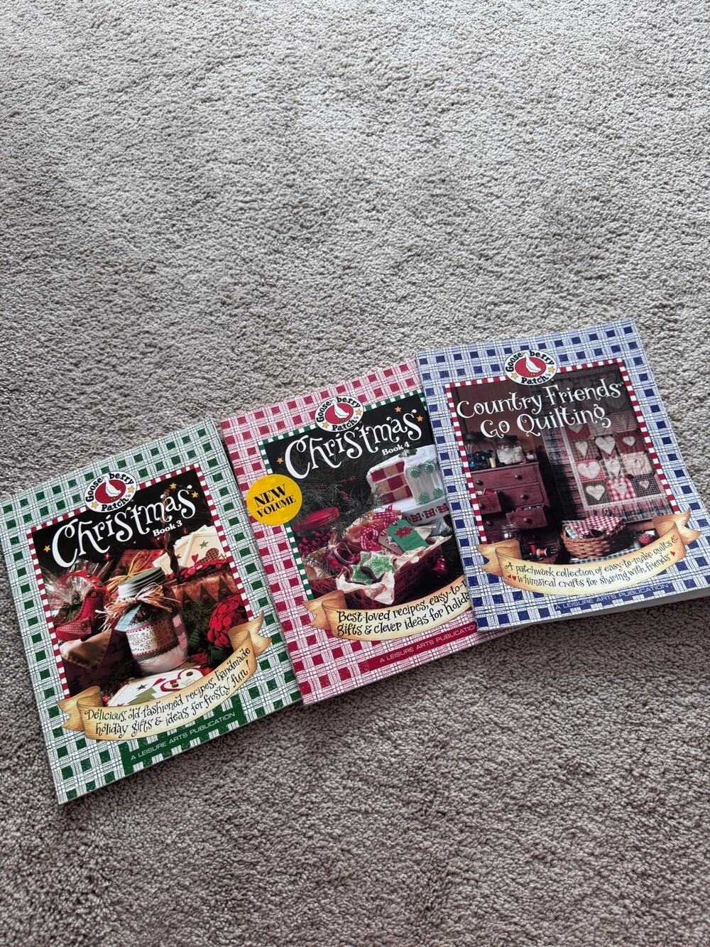 LOT of 3 Gooseberry Patch Christmas Books 3 & 4 & Country Friends Go Quilting